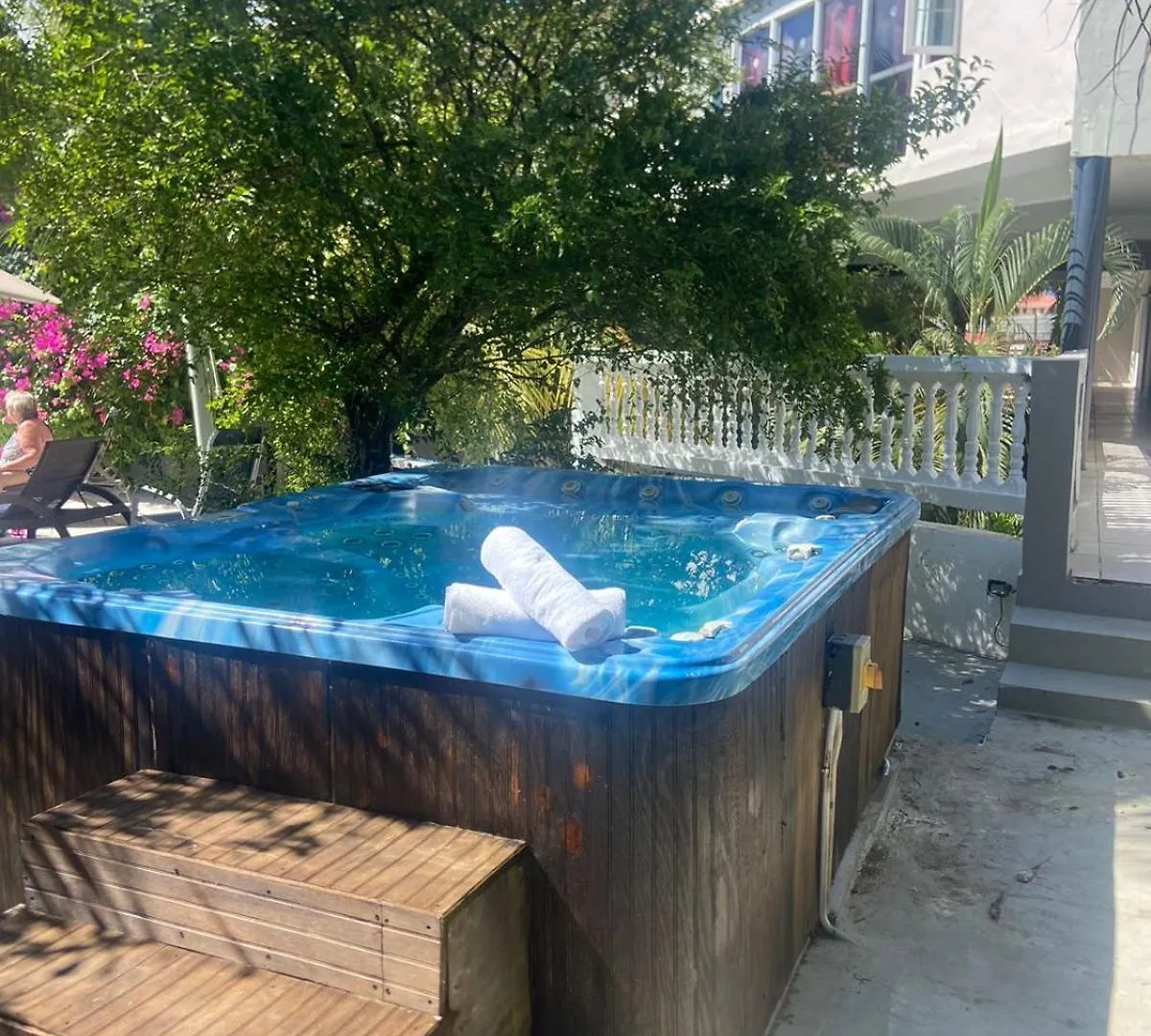 מלון Rodney Bay Bay Heights Escape Aparthotel - Unique Stays