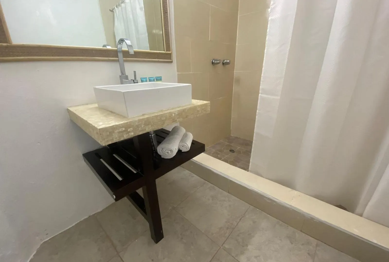Bay Heights Escape Aparthotel - Unique Stays Rodney Bay Hotel