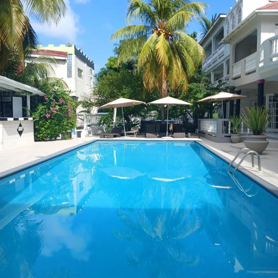 Bay Heights Escape Aparthotel location